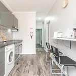 Guestready - Practical 1 Bdr Appt Near The Beach! Lisbona